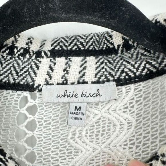 White Birch Black and White Plaid Button-Down Shirt - Picture 4 of 12